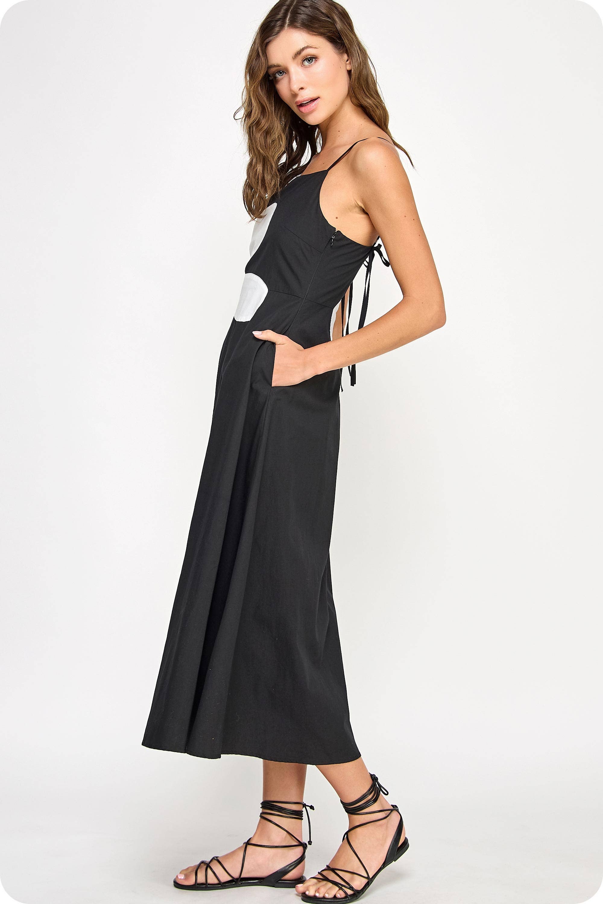 cut out detail midi dress Cut-out detail midi dress | RC15056